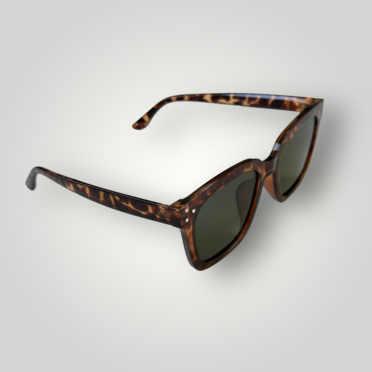 [Photochromic Lens] Wide Square Sunglasses