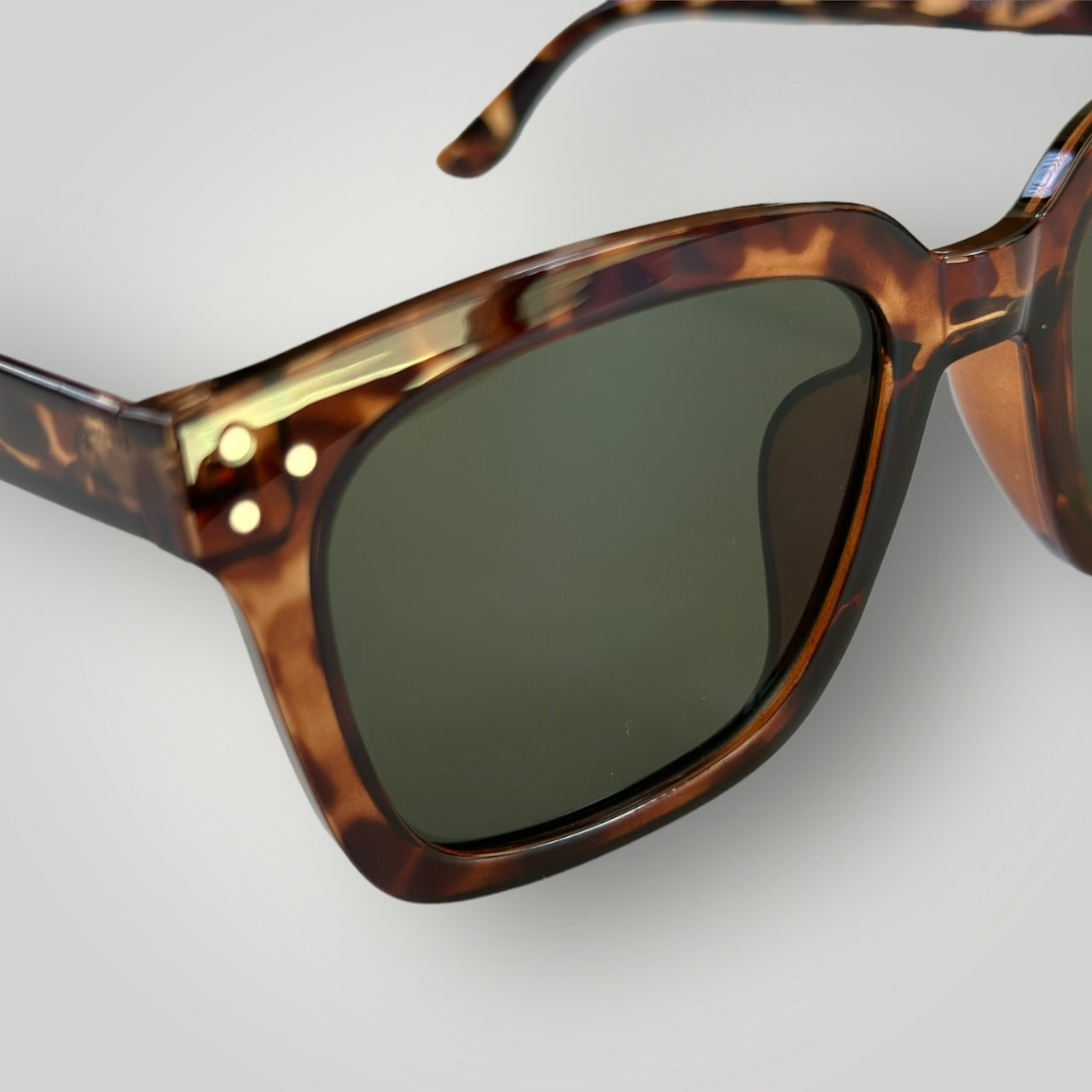 [Photochromic Lens] Wide Square Sunglasses