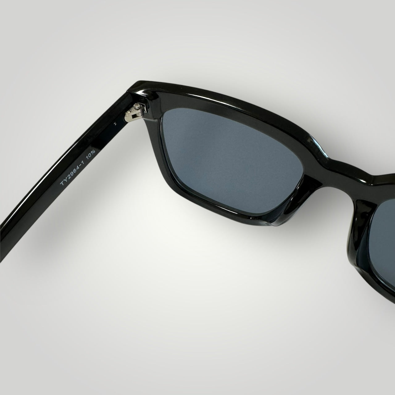 [Photochromic Lens] Wide Square Sunglasses