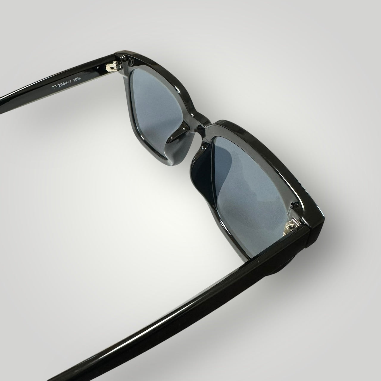 [Photochromic Lens] Wide Square Sunglasses