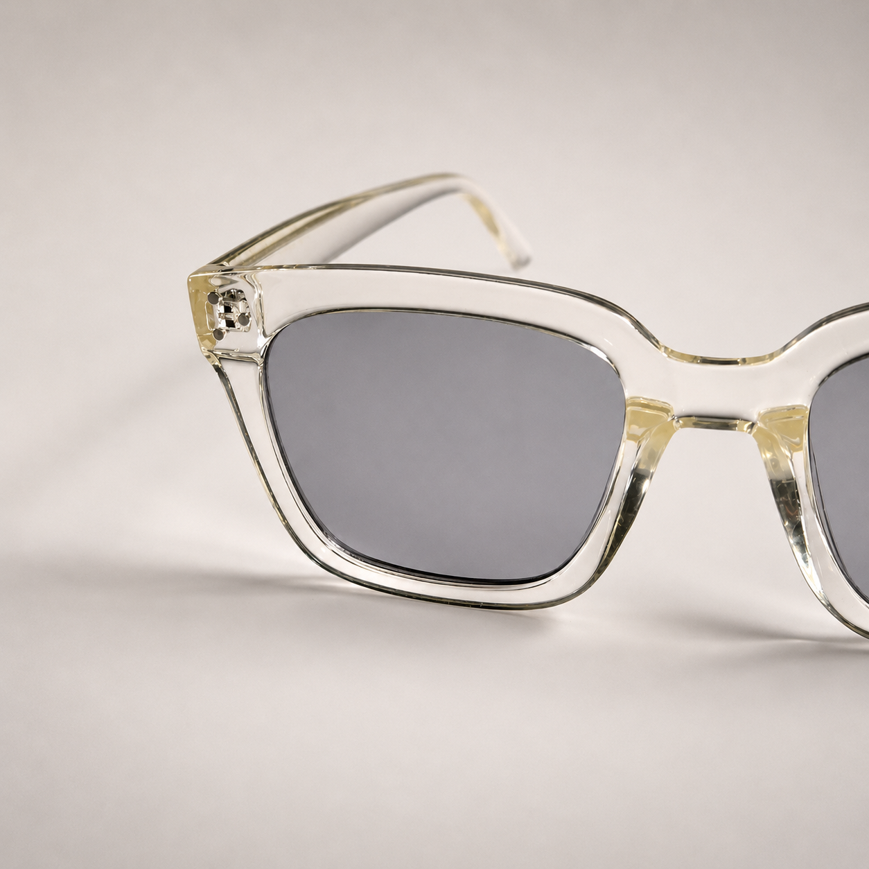 [Photochromic Lens] Wide Square Sunglasses