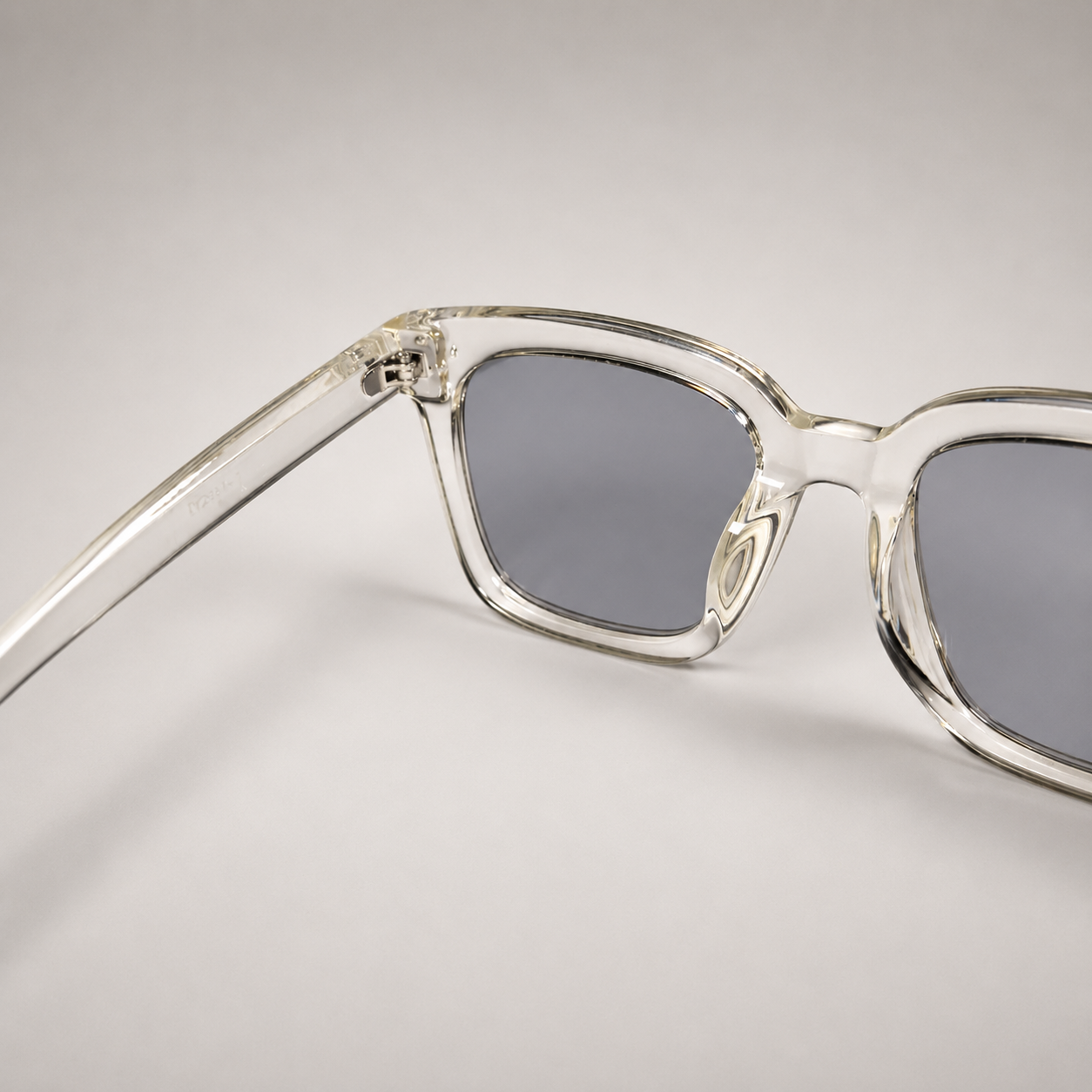 [Photochromic Lens] Wide Square Sunglasses
